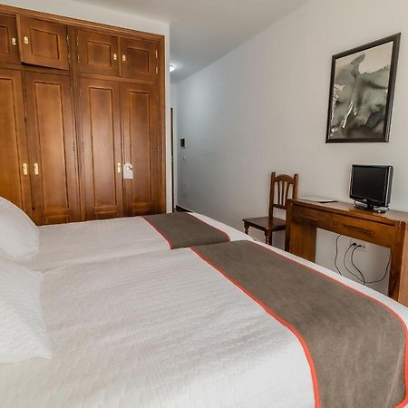 Hotel Las Errizas By Vivere Stays Alcalá del Valle Buitenkant foto