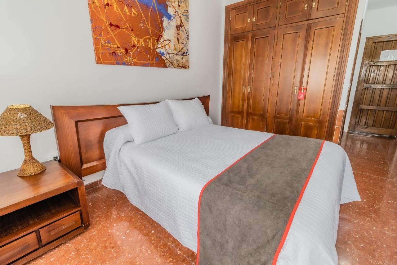 Hotel Las Errizas By Vivere Stays Alcalá del Valle Buitenkant foto