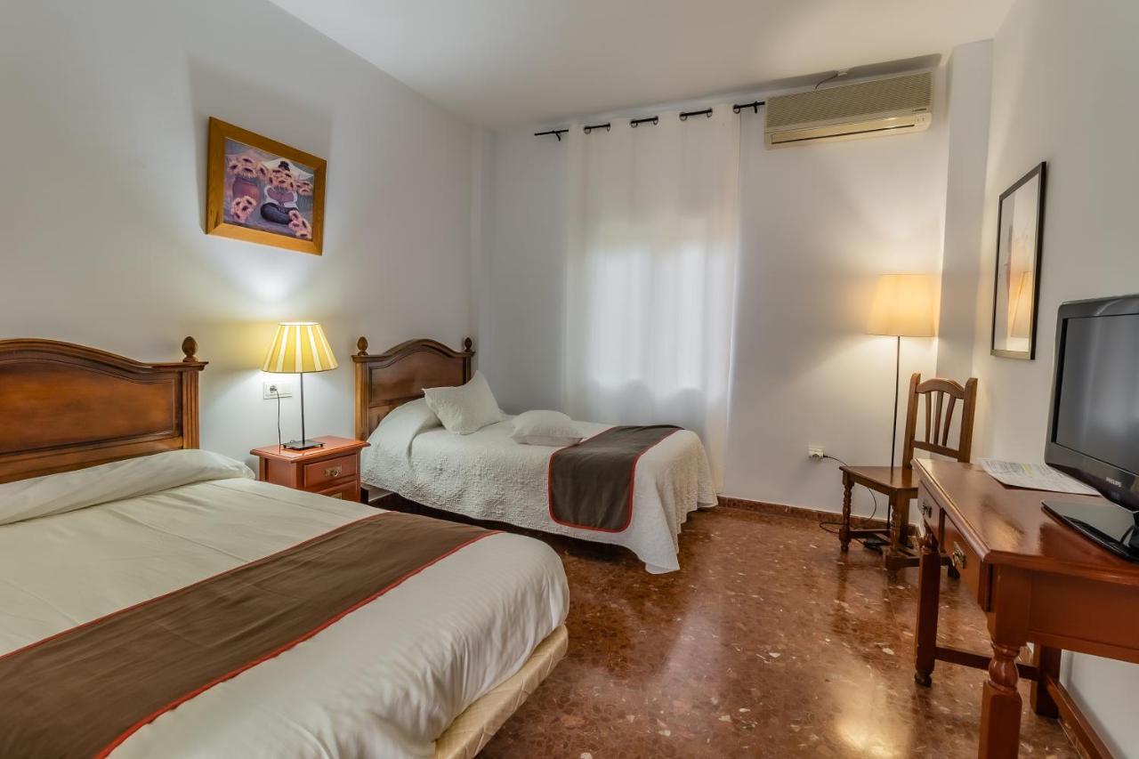Hotel Las Errizas By Vivere Stays Alcalá del Valle Buitenkant foto